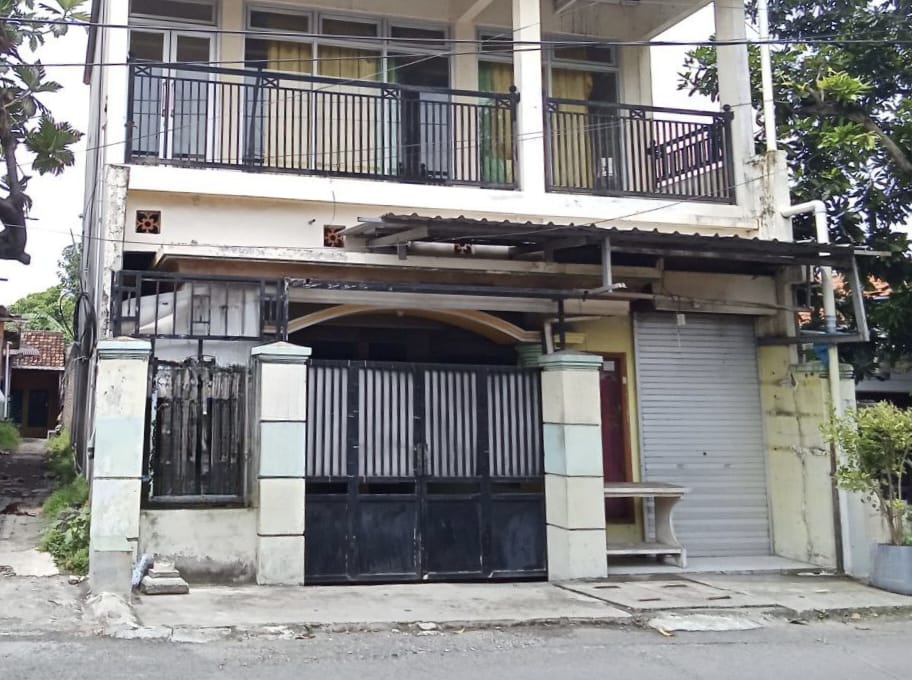 Dijual Rumah Bagus Lokasi Strategis di Raya Bungkal Surabaya Barat - Image 1