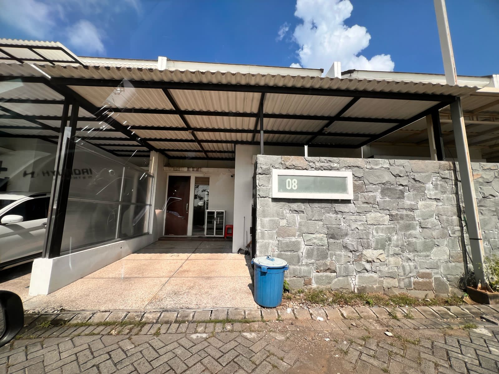 Dijual Rumah 2 Lantai di Wiyung Permai Surabaya Barat Siap Huni dan Nyaman - Image 1