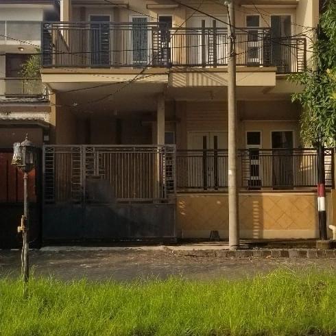 Dijual Rumah Mewah Fasilitas Lengkap di Permata Safira Regency Surabaya Barat - Image 1