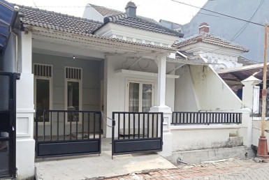 Disewakan Rumah Siap Huni di Pogot Palm Regency Surabaya Utara - Image 1