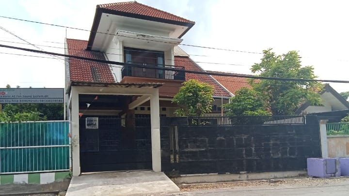 Dijual Rumah Strategis Lokasi Ketintang Selatan Surabaya Selatan - Image 1