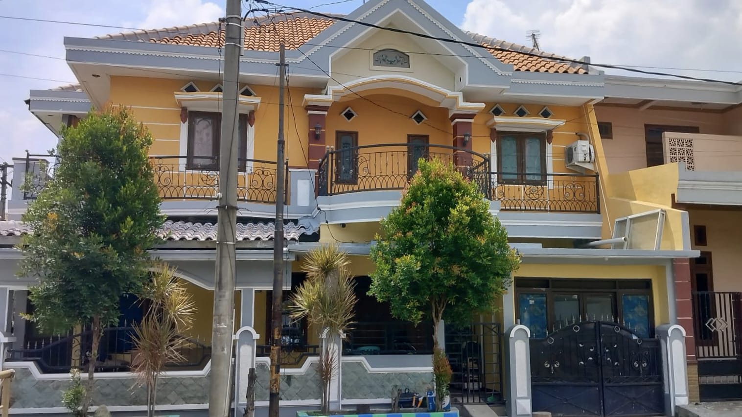 Rumah Mewah Dijual di Perum Griya Bhayangkara Sukodono Sidoarjo - Image 1