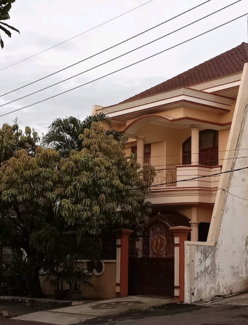 Dijual Rumah 2 Lantai di Lokasi Strategis Taman Pondok Jati Sidoarjo - Image 1