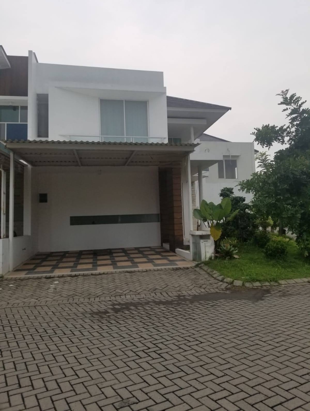 Dijual Rumah Mewah Full Furnished di Greenwich Royal Residence - Image 1