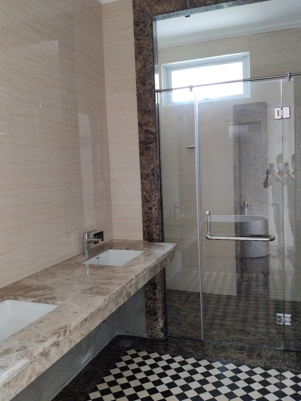 Jual Rumah Mewah Eksklusif Di Graha Famili Surabaya Barat - Thumbnail 2