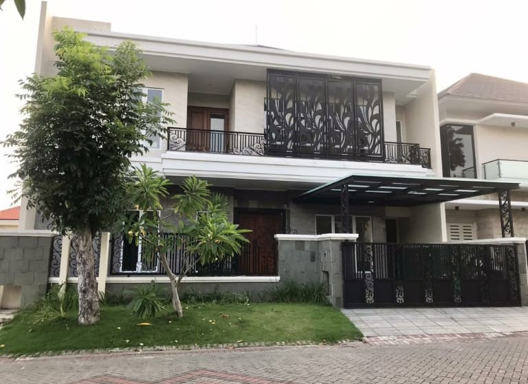 Jual Rumah Mewah Eksklusif Di Graha Famili Surabaya Barat - Image 1