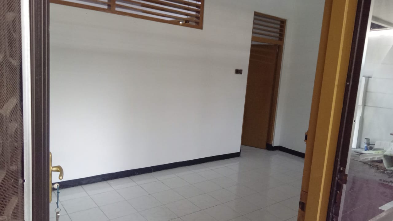 Disewakan Rumah Siap Huni Akses Mudah Lokasi Manyar Adi Surabaya Timur - Thumbnail 4