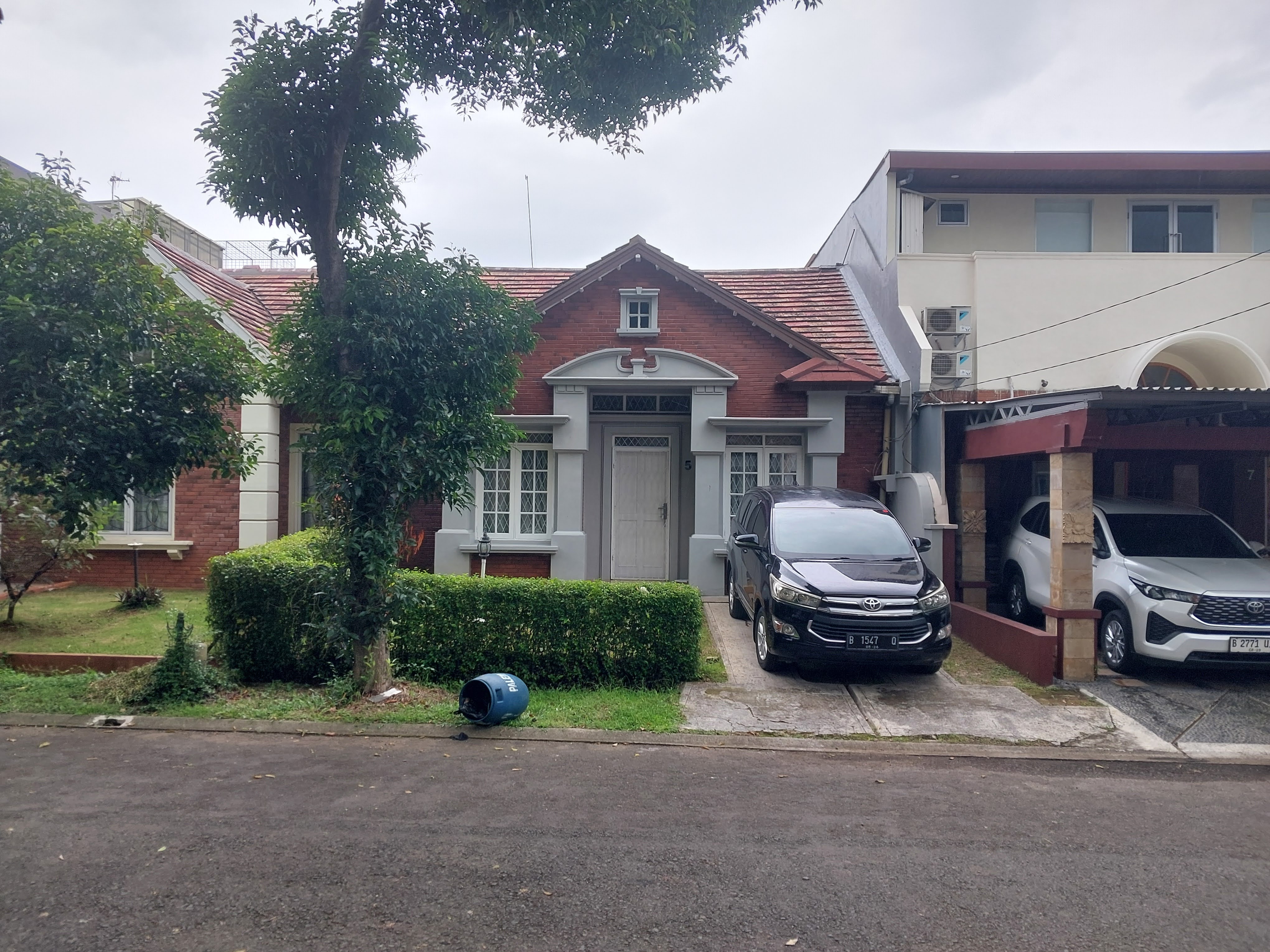 Dijual Lelang Rumah Murah di Perum Lippo Cikarang Bekasi - Image 1