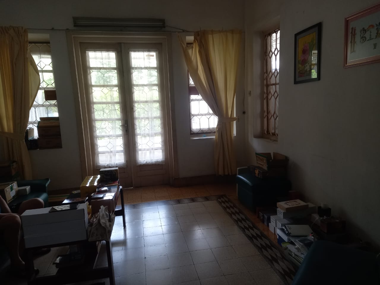 Rumah Disewakan Lokasi Strategis Untung Suropati Surabaya Pusat - Thumbnail 3