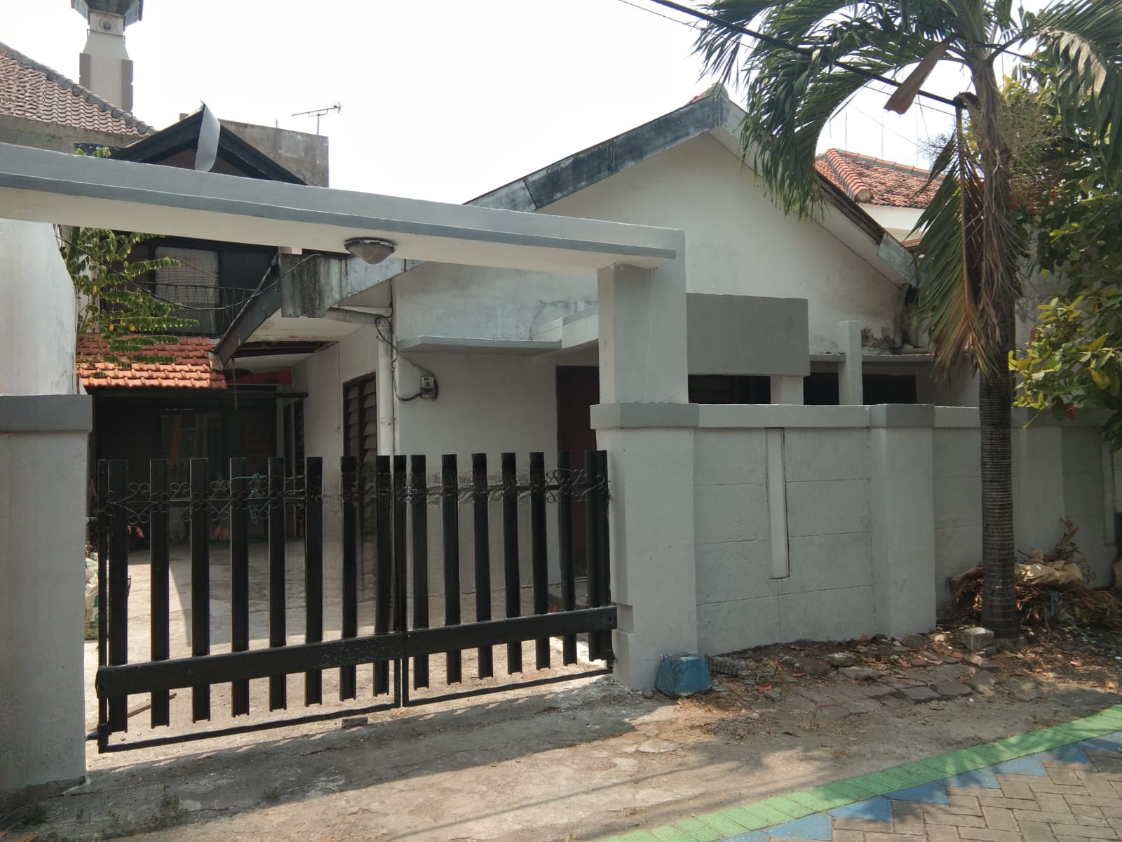 Dijual Rumah Lokasi Premium dan Strategis di Gubeng Kertajaya Surabaya Timur - Image 1