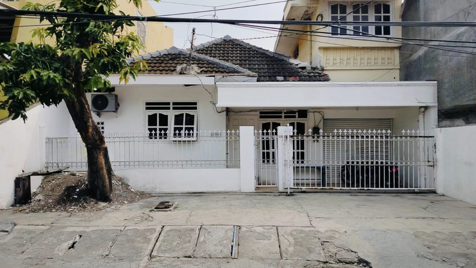 Dijual Rumah Strategis Daerah Simomulyo Surabaya Barat - Image 1