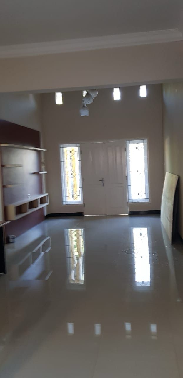 Dijual Rumah Mewah Semi Furnish di Citra Harmoni Sidoarjo - Thumbnail 2