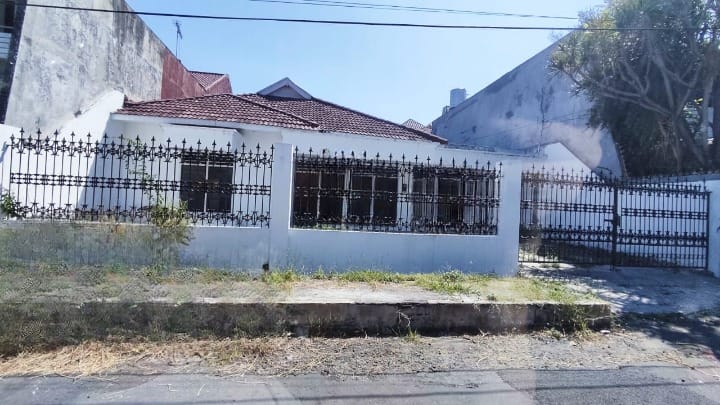Dijual Rumah Strategis Lokasi Dharmahusada Indah di Surabaya Timur - Image 1