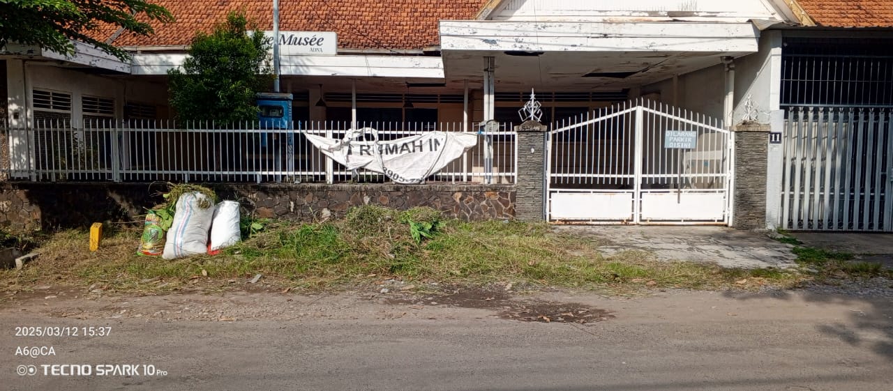 Disewakan Rumah Adem dan Nyaman di Dr. Soetomo Surabaya Pusat - Image 1