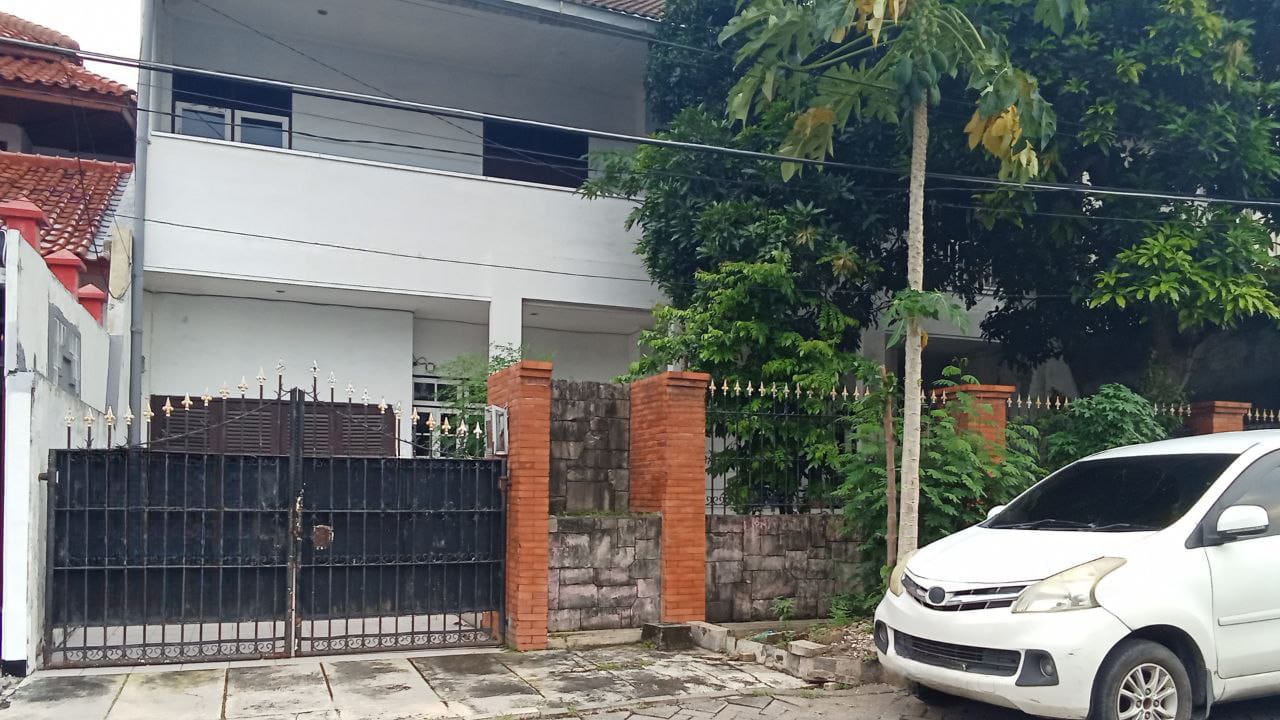 Dijual Rumah Nyaman Strategis Kupang Indah Surabaya Barat - Image 1