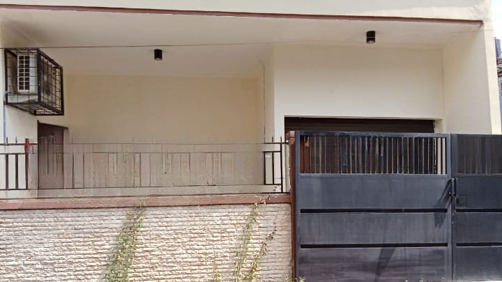 Dijual Rumah Strategis Lokasi Mulyosari Surabaya Timur - Image 1