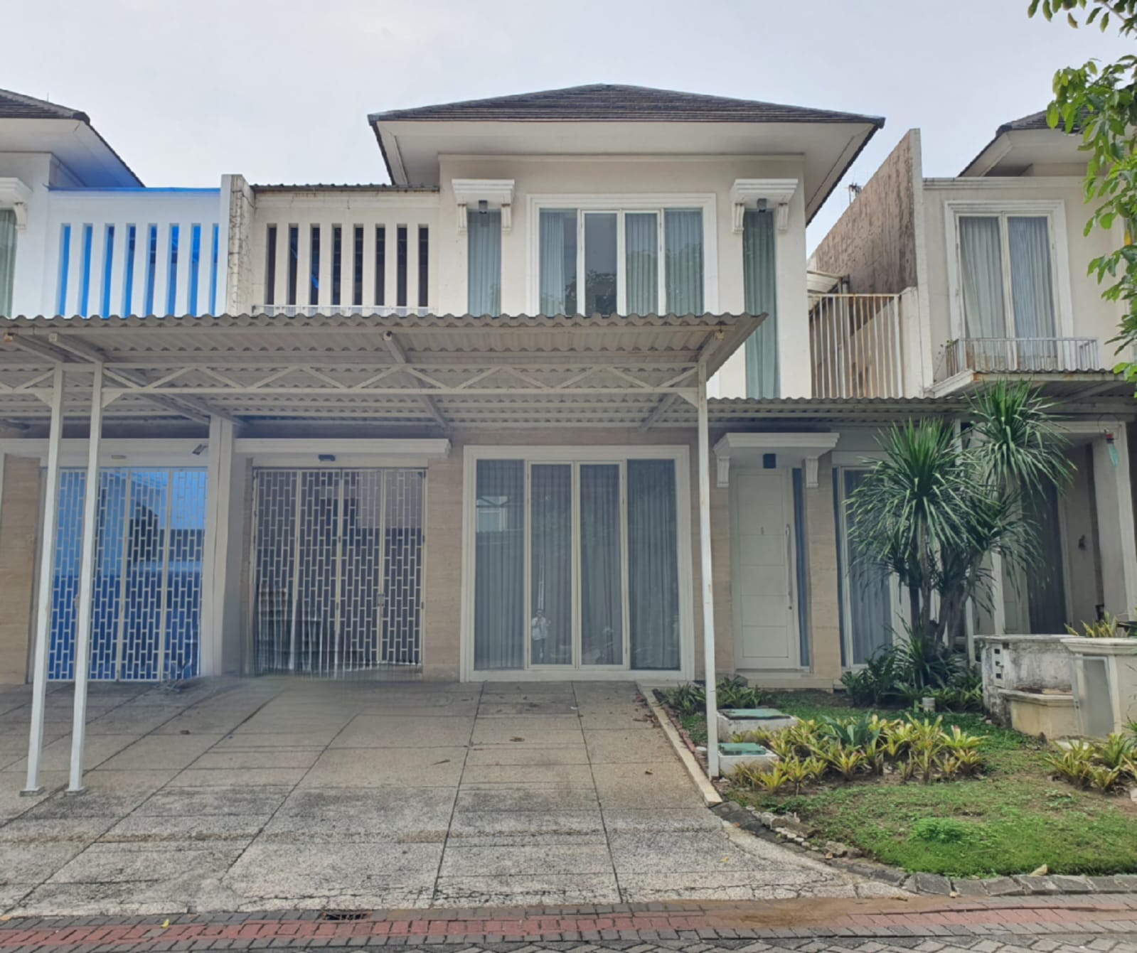 Dijual Rumah Murah di The Mansion Pakuwon Indah Surabaya Barat - Image 1