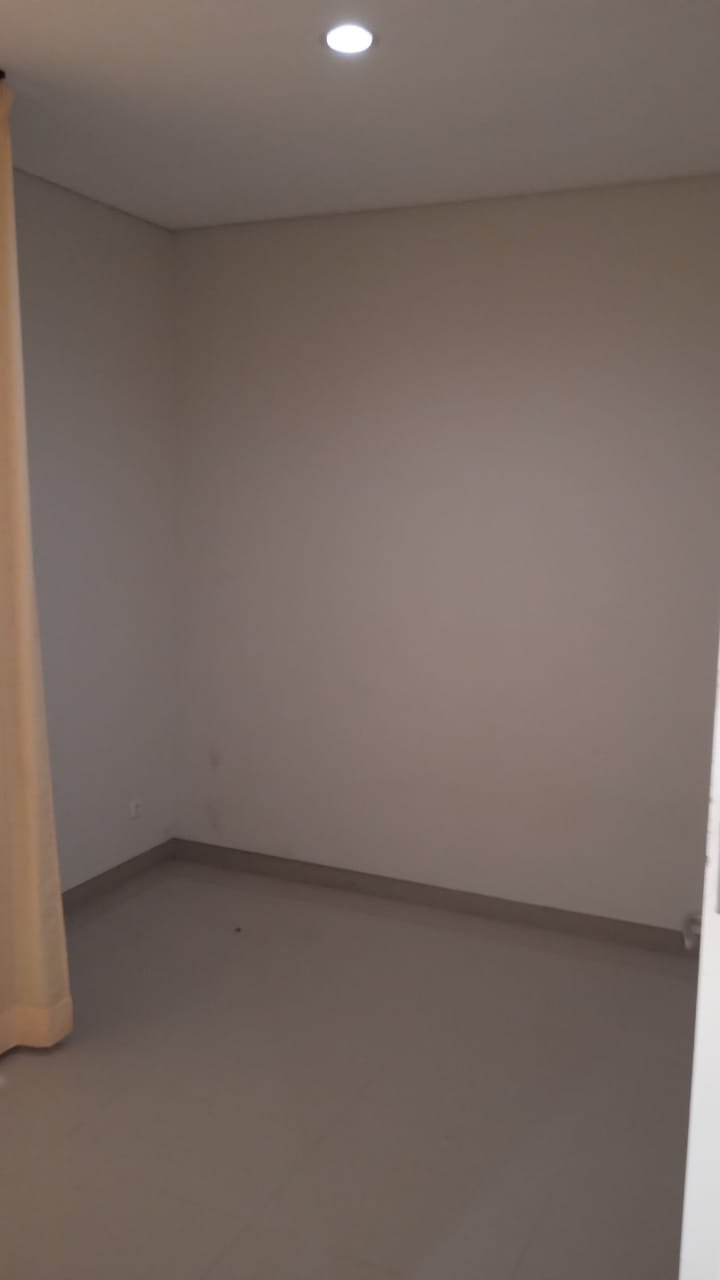 Disewakan Rumah Cantik The Greenlake Citraland - Thumbnail 4