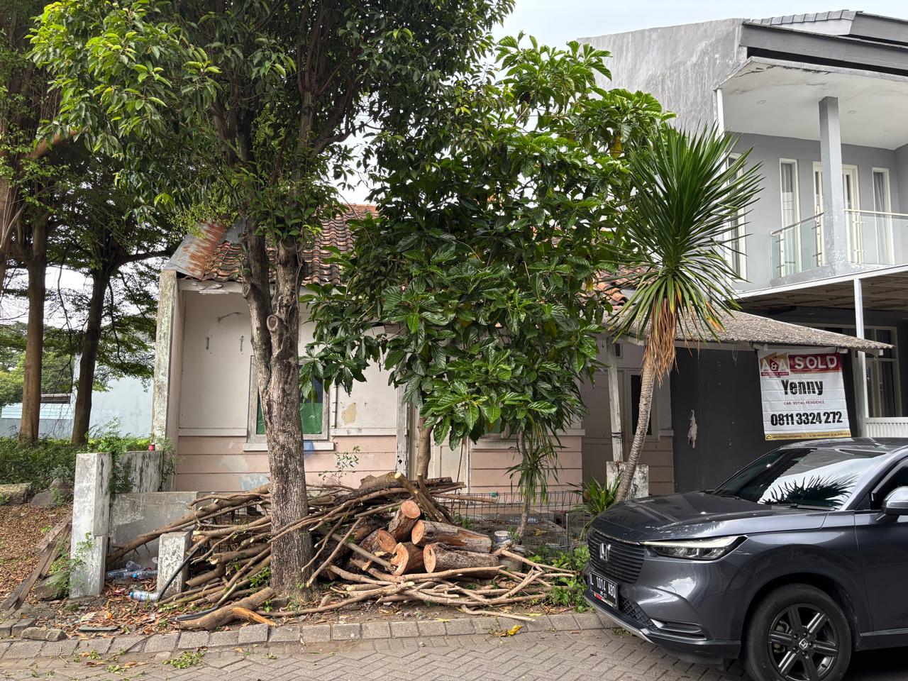 Disewakan Rumah Remek di Bukit Palma Citraland Utara Surabaya Barat - Image 1