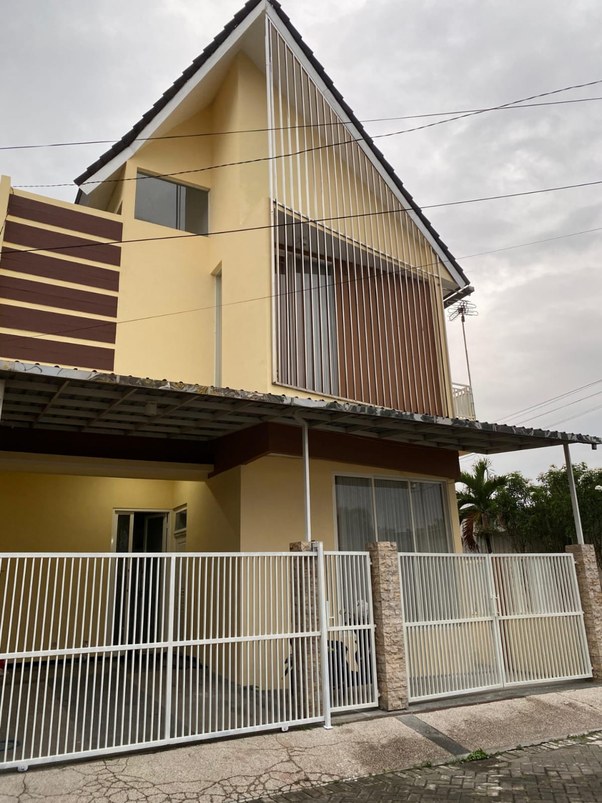 Dijual Rumah Hook Siap Huni di Perum Cahaya Cempaka Malang - Image 1