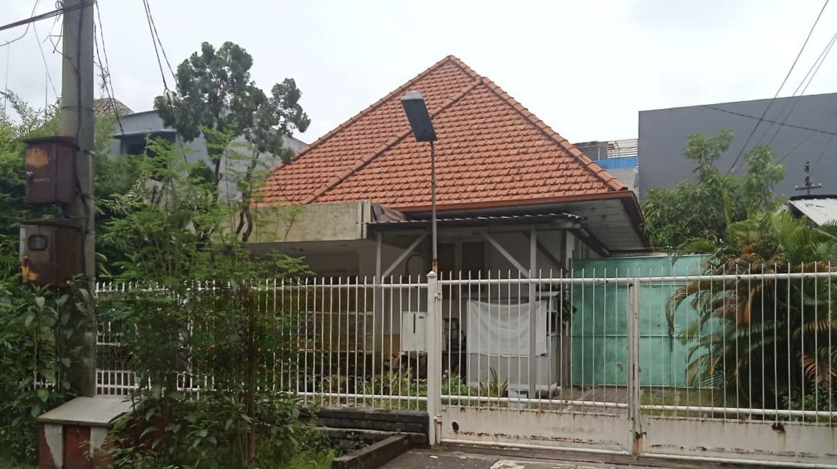 Dijual Rumah di Jalan Doho Surabaya Pusat Dekat Fasilitas Kota - Image 1