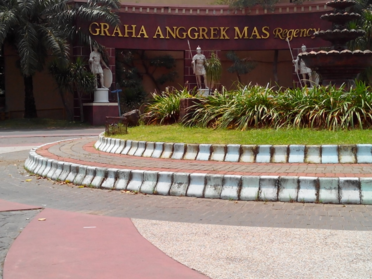 Dijual/disewakan Rumah Nyaman dan Mewah di Graha Anggrek Mas di Sidoarjo - Thumbnail 2