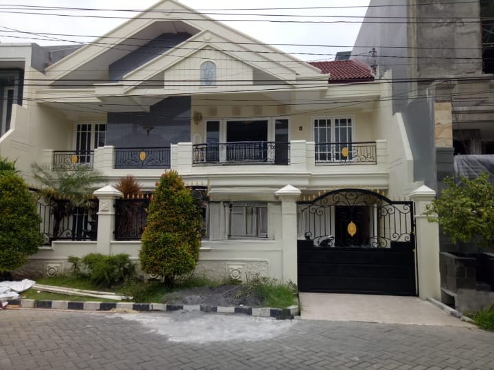 Dijual Rumah Bagus dan Cantik di Sutorejo Surabaya Timur - Image 1