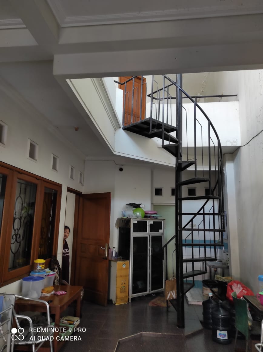 Dijual Rumah Nyaman 2 Lantai di Taman Pondok Indah Surabaya Barat - Thumbnail 2