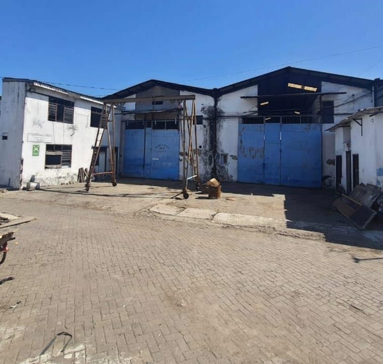 Dijual Gudang Luas Lokasi Strategis di Dumar Industri Surabaya Barat - Image 1