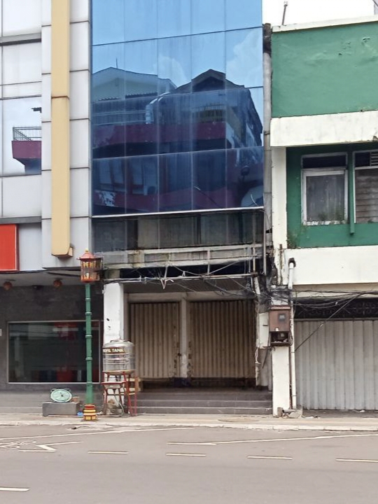 Dijual/disewakan Ruko 4 Lantai Siap Pakai di Kembang Jepun Surabaya Utara - Image 1