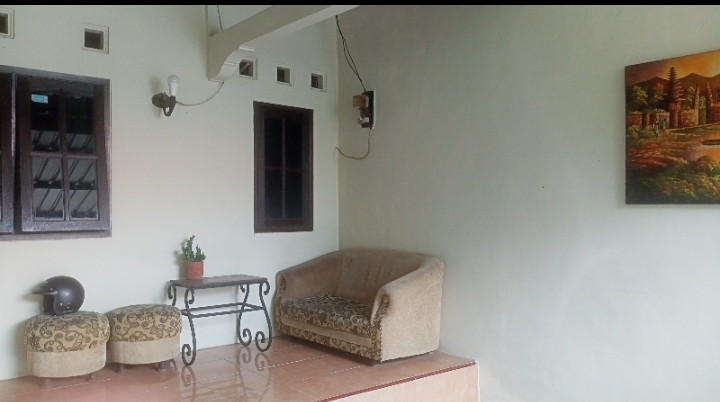 Dijual Rumah 2 Lantai Nyaman di Griya Citra Asri Benowo Surabaya Barat - Image 1