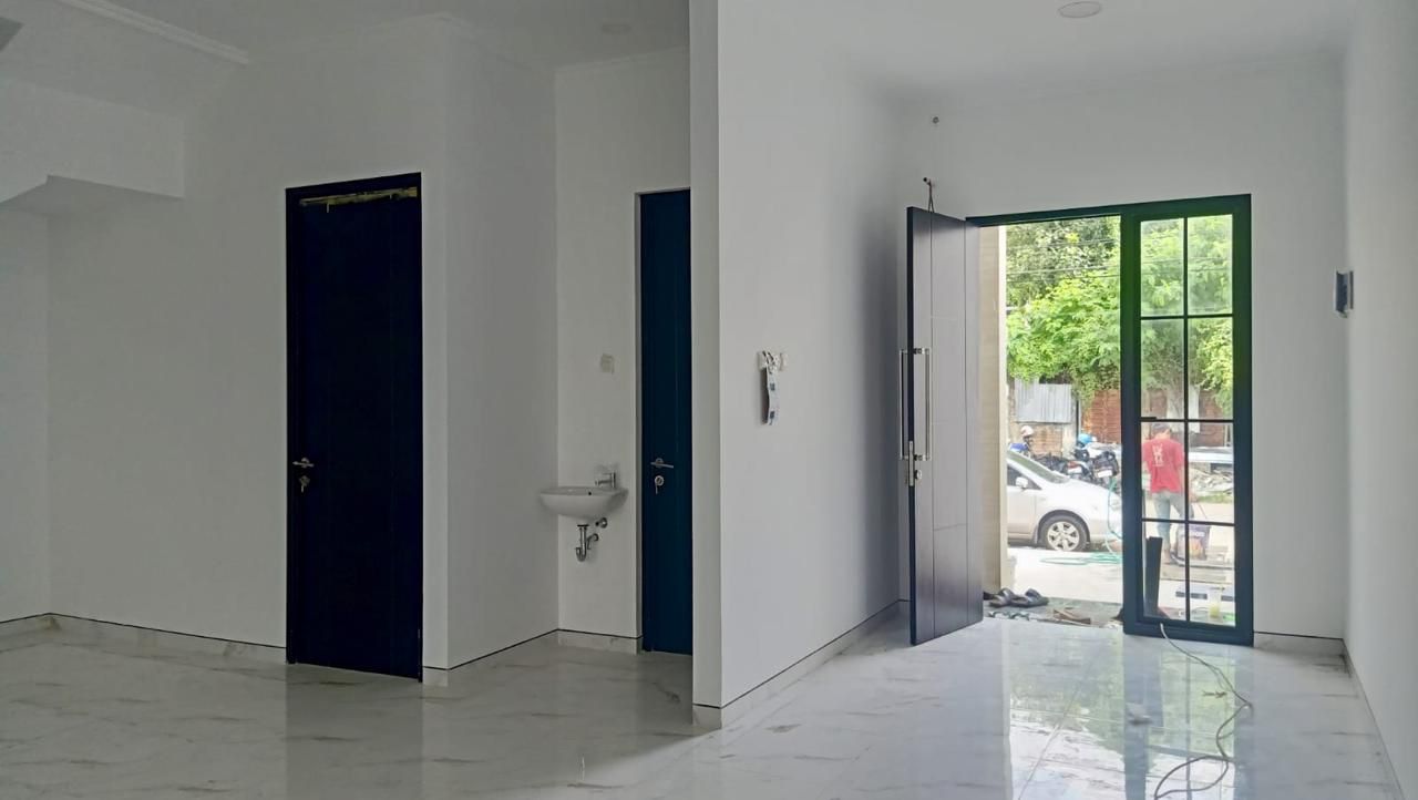 Dijual Rumah Baru Minimalis 2 Lantai, Sutorejo Timur, Surabaya Barat - Thumbnail 2
