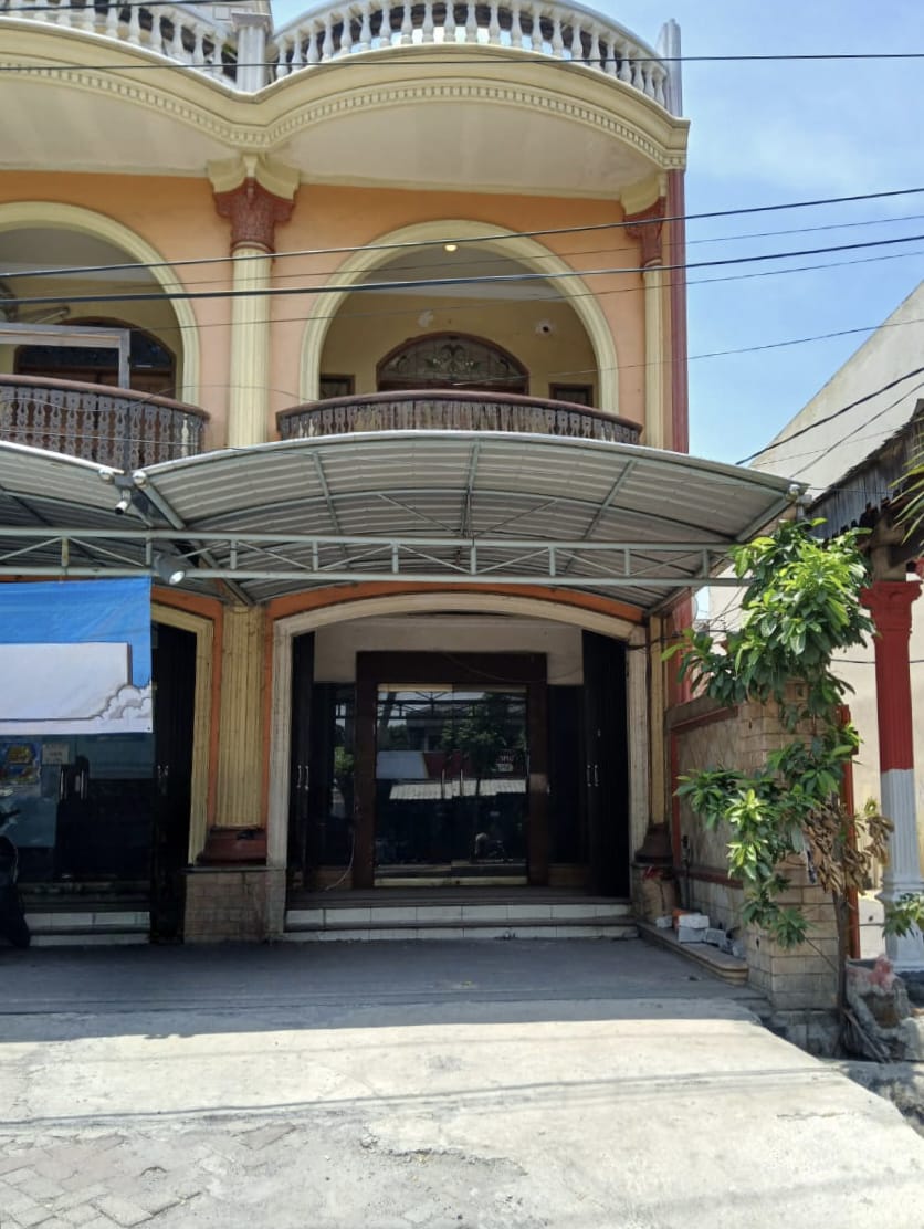 Disewakan Ruko di Kawasan Ramai Raya Candi Lontar Surabaya Barat - Image 1