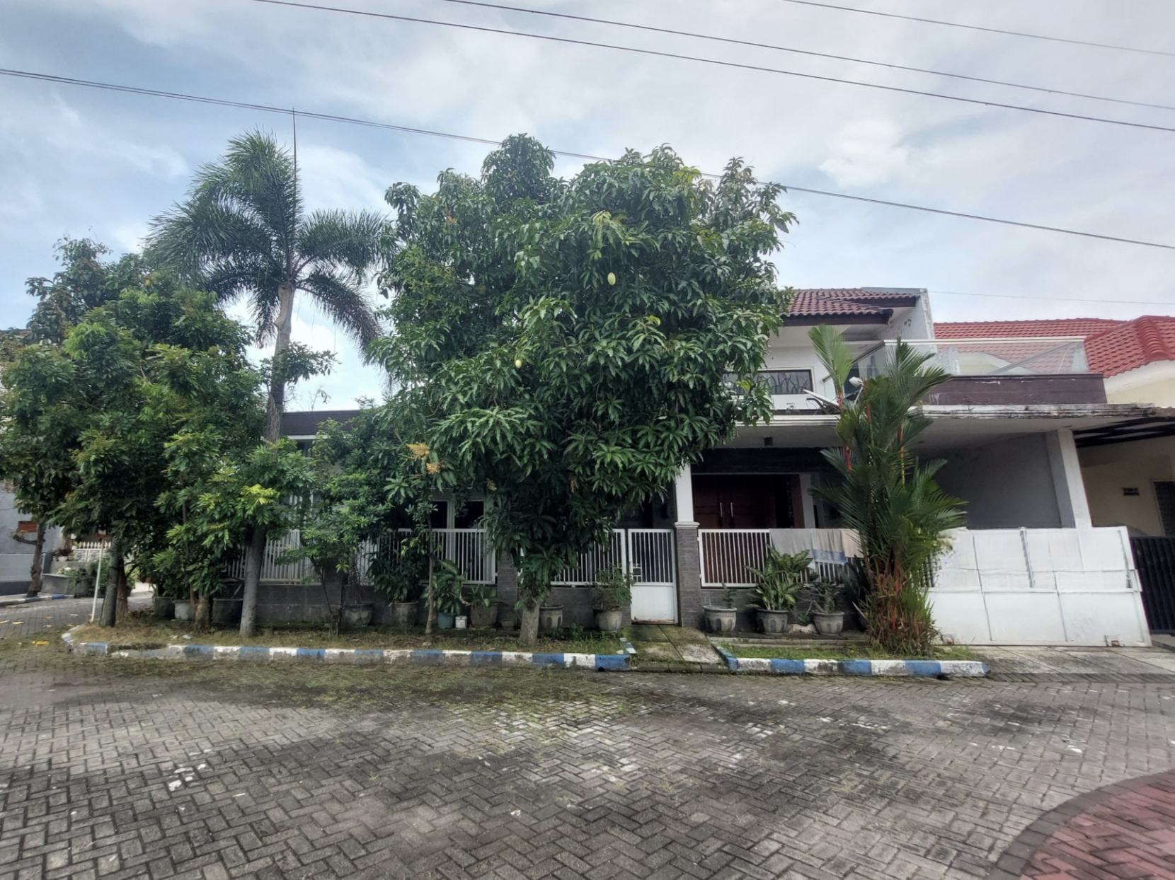 Dijual Rumah Terawat Strategis dan Siap Huni di Juanda Regency Sidoarjo - Image 1