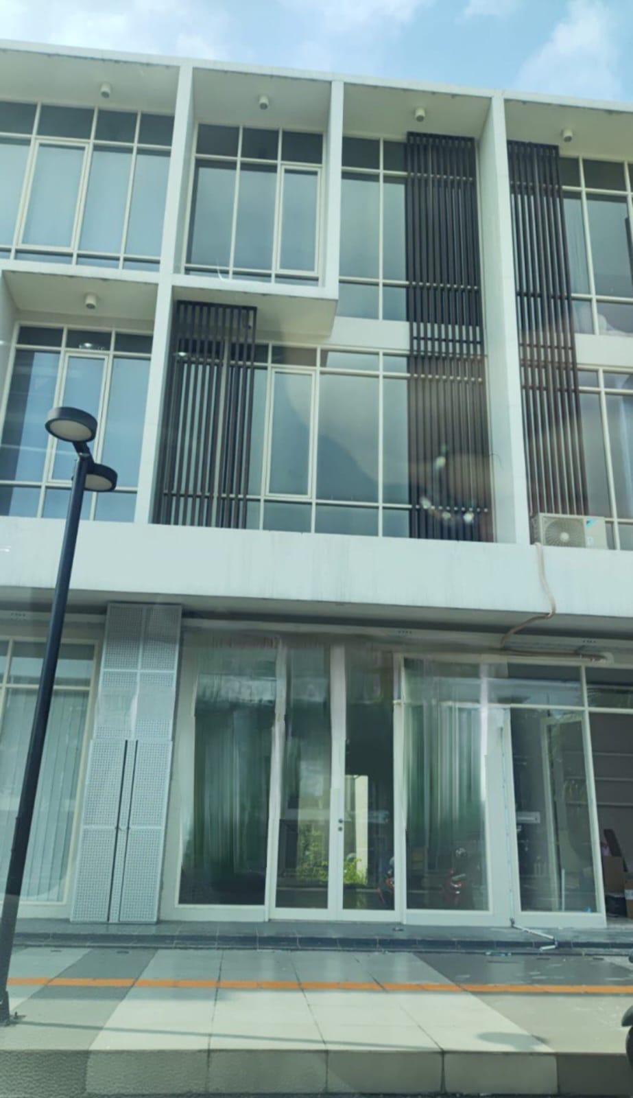 Dijual Ruko Strategis Northwest Boulevard Citraland Surabaya Barat - Image 1