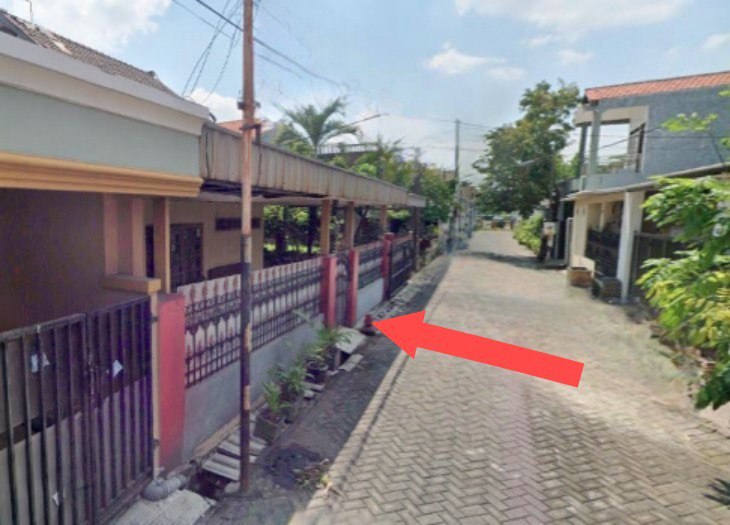 Dijual Cepat Rumah Hook Lokasi Strategis di Griya Kebraon Surabaya Selatan - Image 1