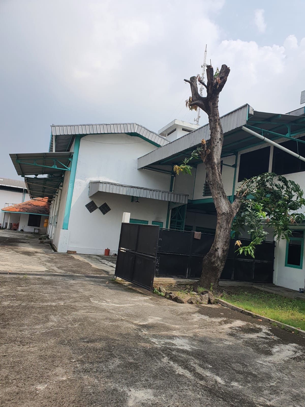 Dijual Gudang Luas Siap Pakai di Lokasi Buduran Sidoarjo - Thumbnail 4