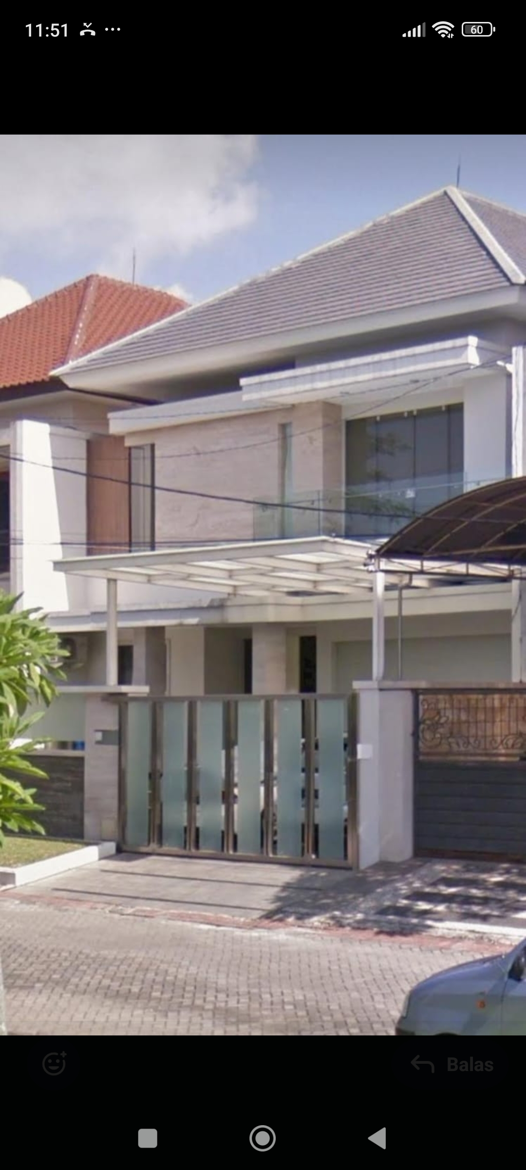 Dijual Rumah Mewah Dian Istana Lokasi Premium Strategis di Surabaya Barat, Dapat Mobil Sport - Image 1