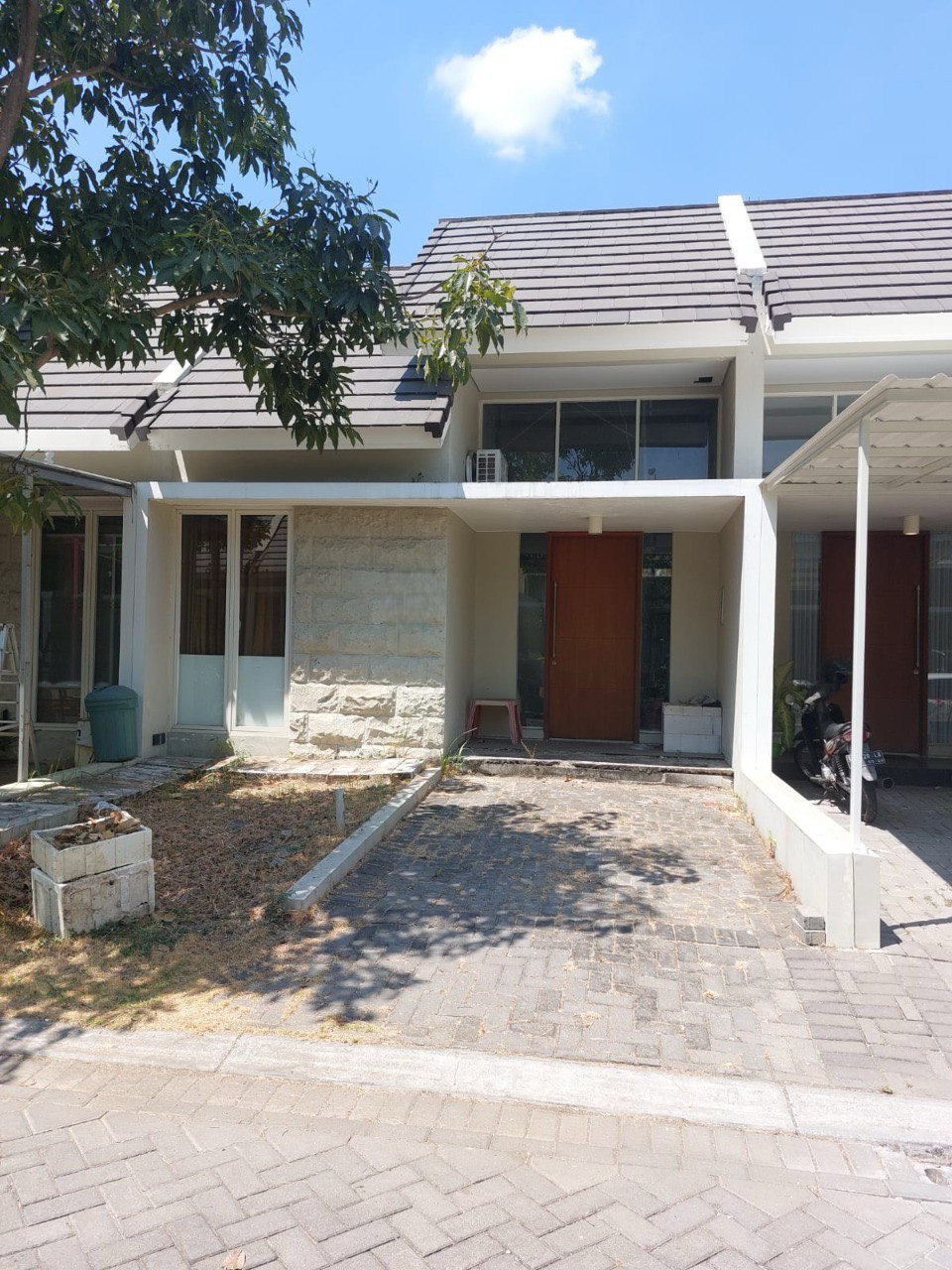 Dijual Lelang Rumah Minimalis di Northwest Park Citraland Surabaya Barat - Image 1