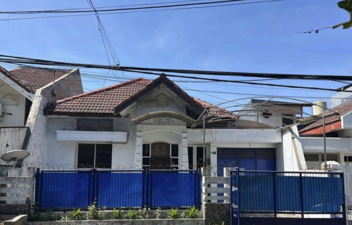 Dijual Lelang Rumah Nyaman di Dharmahusada Indah Barat Surabaya Timur - Image 1