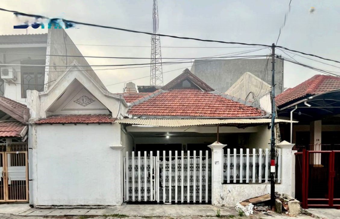 Dijual Lelang Rumah Lokasi Elite di Darmo Permai Selatan Surabaya Barat - Image 1