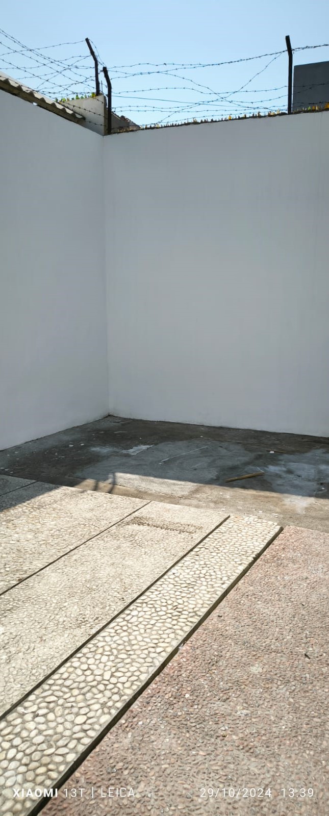 Dijual Rumah Siap Huni SHM di Taman Pondok Indah Surabaya Barat - Thumbnail 4