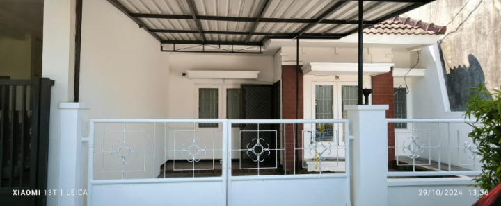 Dijual Rumah Siap Huni SHM di Taman Pondok Indah Surabaya Barat - Image 1