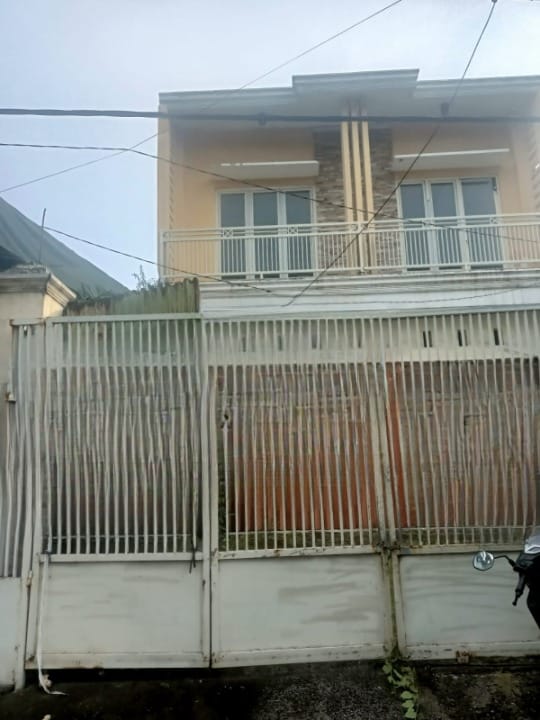 Disewakan Rumah Cocok Untuk Invetasi Lokasi Strategis di Kalibokor Surabaya Timur - Image 1