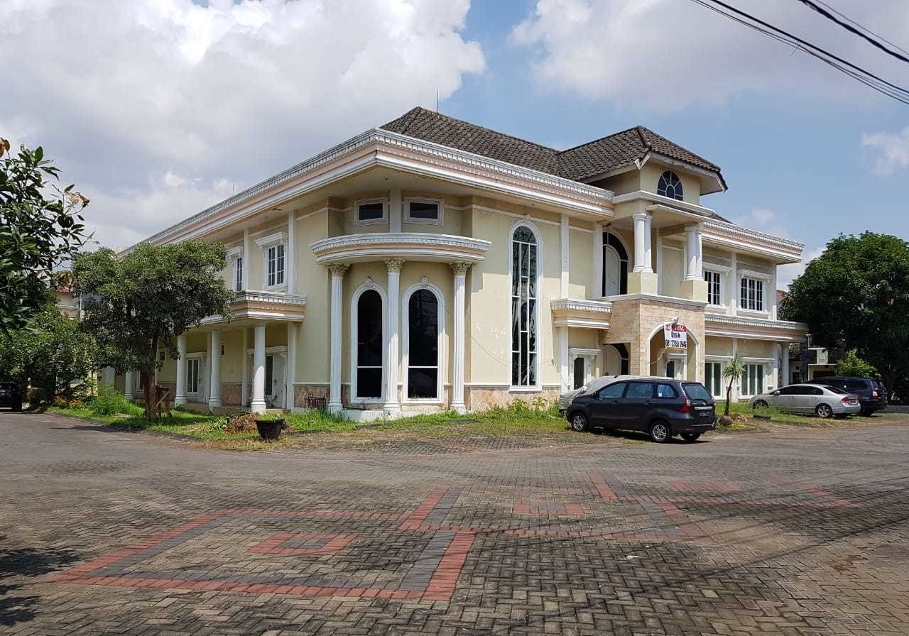 Dijual Rumah Mewah Lelang, Luas, dan Strategis di Papyrus Regency Sidoarjo - Image 1