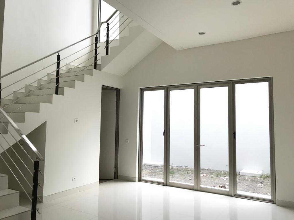 Dijual Rumah Eksklusif Hadap Utara Siap Huni di Greenland Menganti Gresik - Thumbnail 4