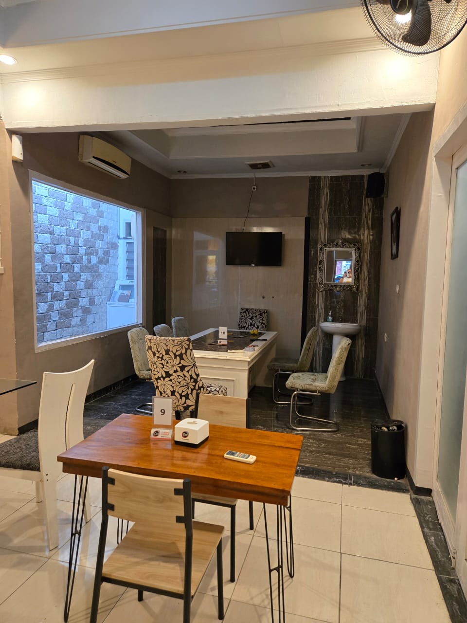 Disewakan Rumah Usaha di Komersial Area Darmo Baru Barat Surabaya Barat - Thumbnail 2