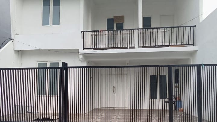 Dijual Rumah Nyaman dan Bagus di Darmo Indah Selatan Surabaya Barat - Image 1