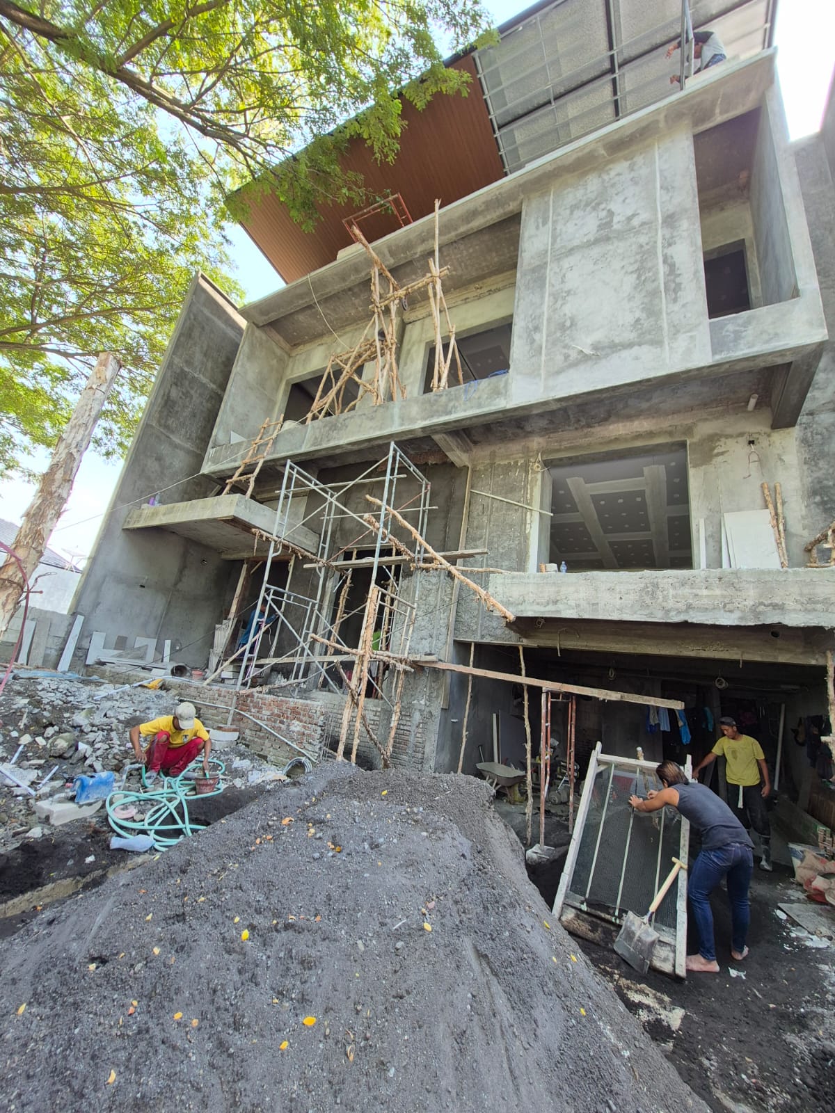 Dijual Rumah Mewah Modern di Woodland Surabaya Barat - Image 1