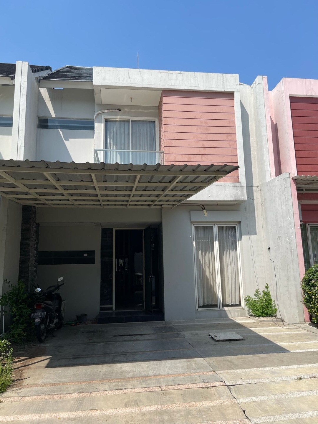 Disewakan Rumah Siap Huni Full Furnish di Wisata Bukit Mas Surabaya Barat - Image 1